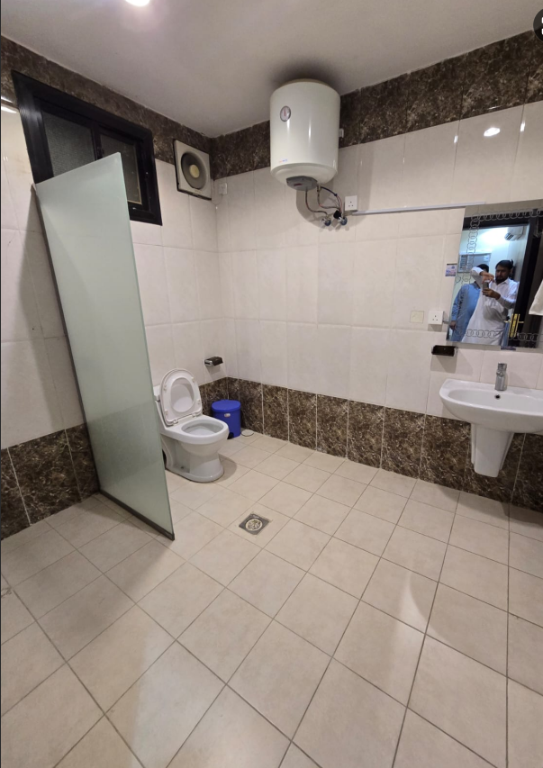 Halla Taiba Hotel Madina Washroom