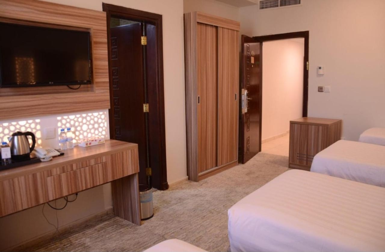 Taif Nabras Bedroom